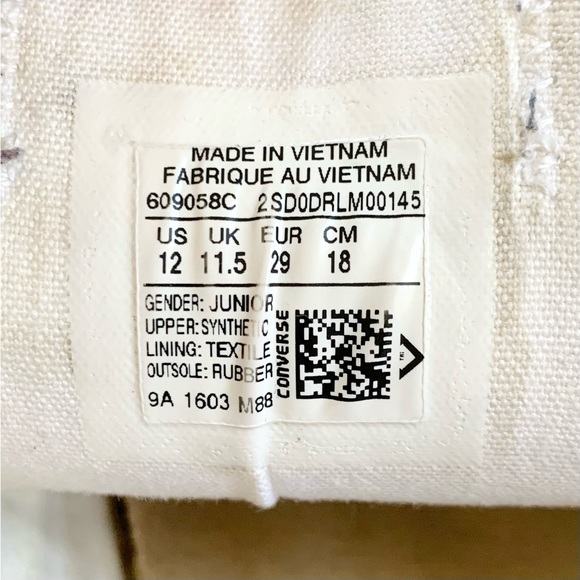 🛑SOLD🛑 Kids Leather Converse - Picture 6 of 8